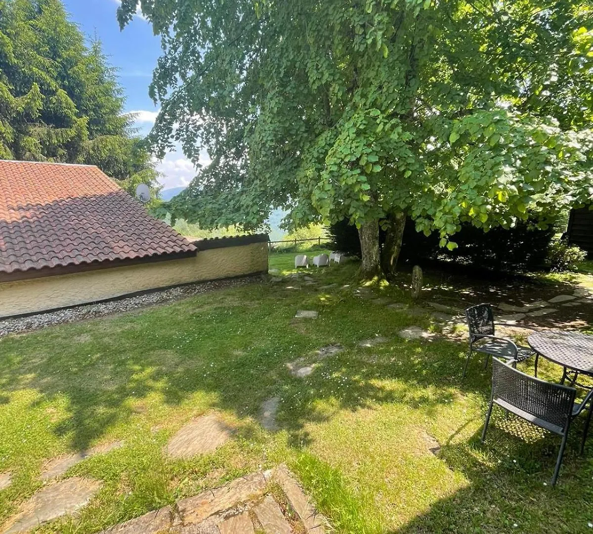 ** Hotel Auberge Les Myrtilles Le Bosc  France